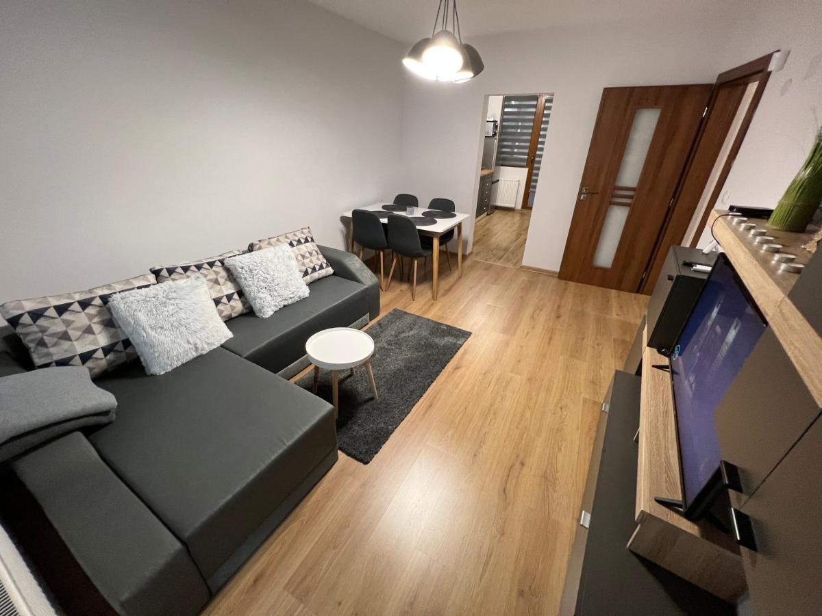 Top Center Apartment In 大特尔诺沃 外观 照片