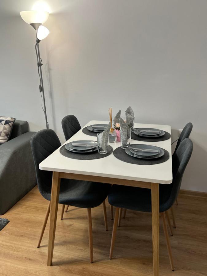 Top Center Apartment In 大特尔诺沃 外观 照片