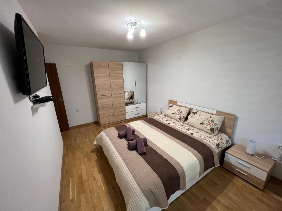 Top Center Apartment In 大特尔诺沃 外观 照片
