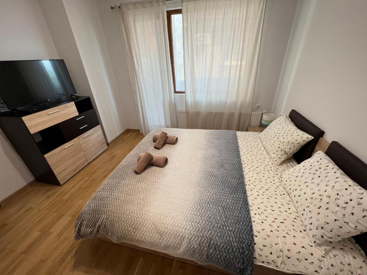 Top Center Apartment In 大特尔诺沃 外观 照片