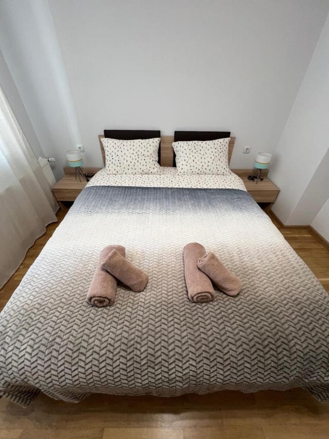 Top Center Apartment In 大特尔诺沃 外观 照片