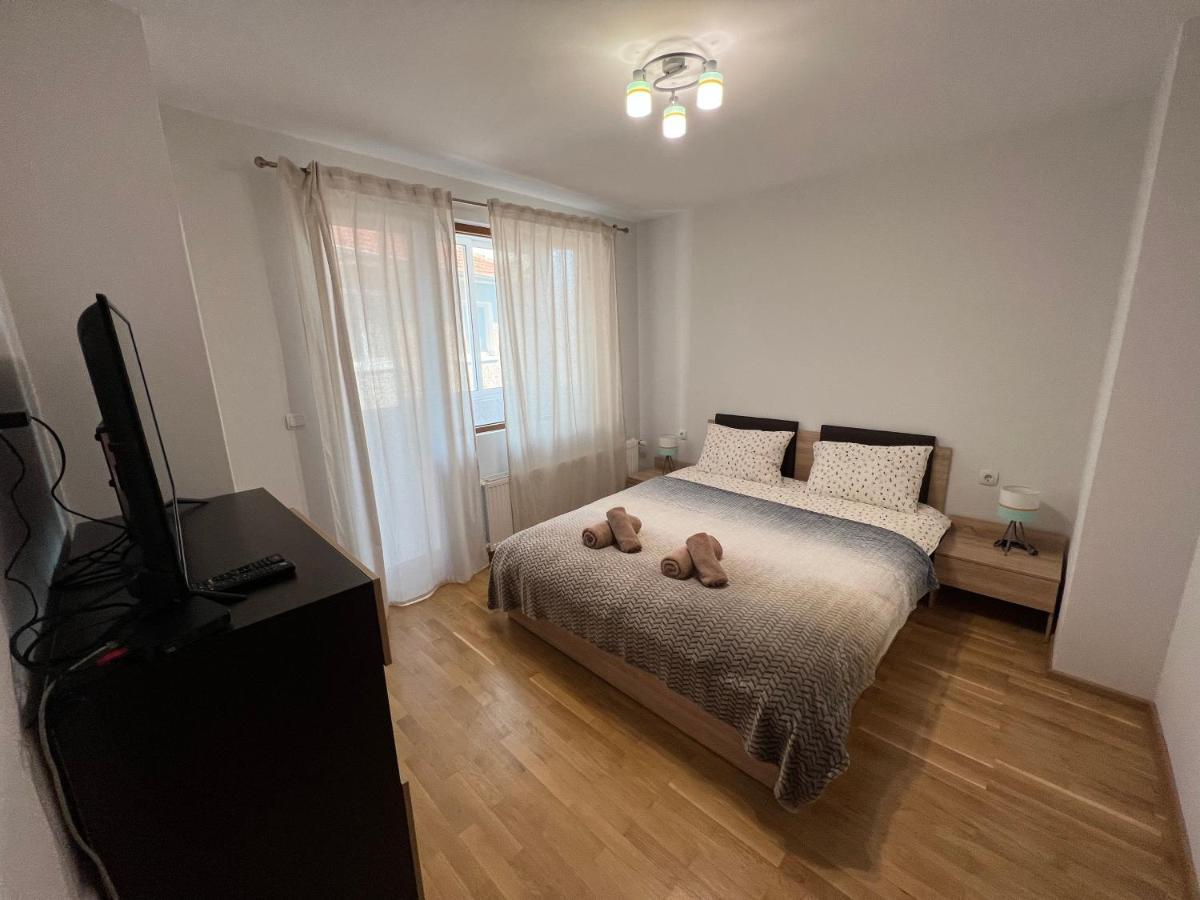 Top Center Apartment In 大特尔诺沃 外观 照片